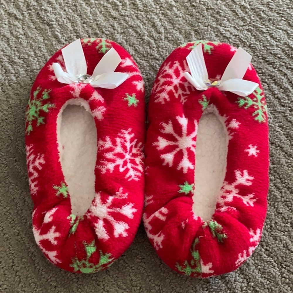 Justice slippers